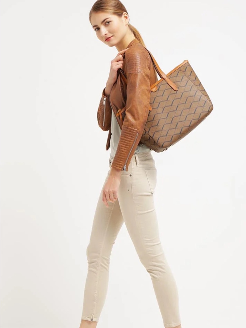 Fossil Sydney Tote - Picture 2 of 6